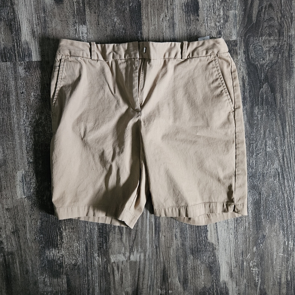 Talbots Petites Tan Bermuda Shorts, Size 6P